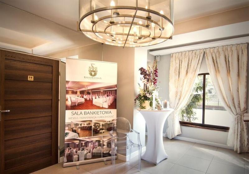 Hotel Kresowianka Конін Екстер'єр фото