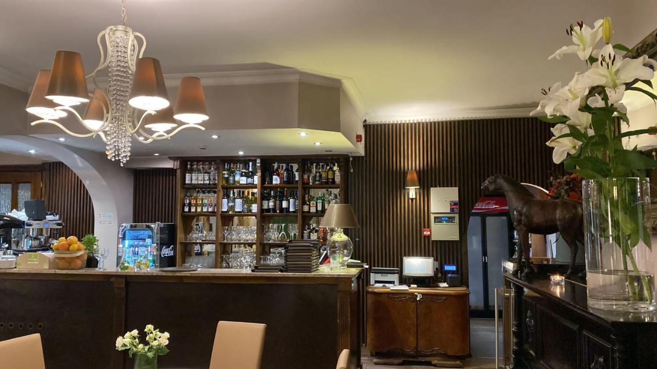 Hotel Kresowianka Конін Екстер'єр фото