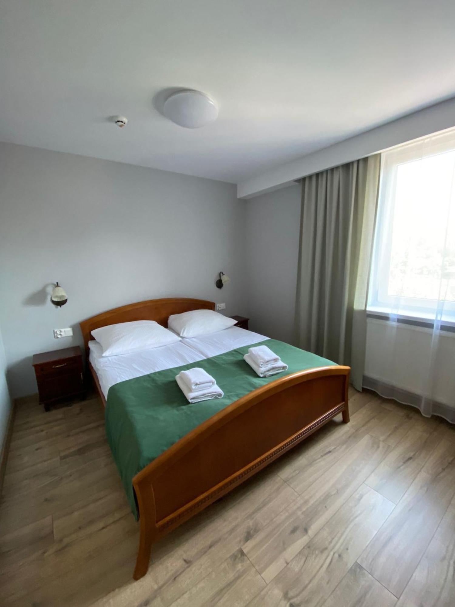 Hotel Kresowianka Конін Екстер'єр фото