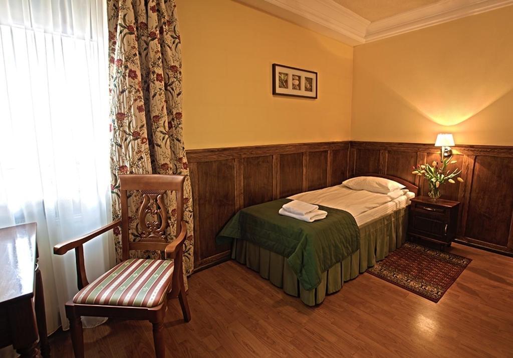 Hotel Kresowianka Конін Номер фото